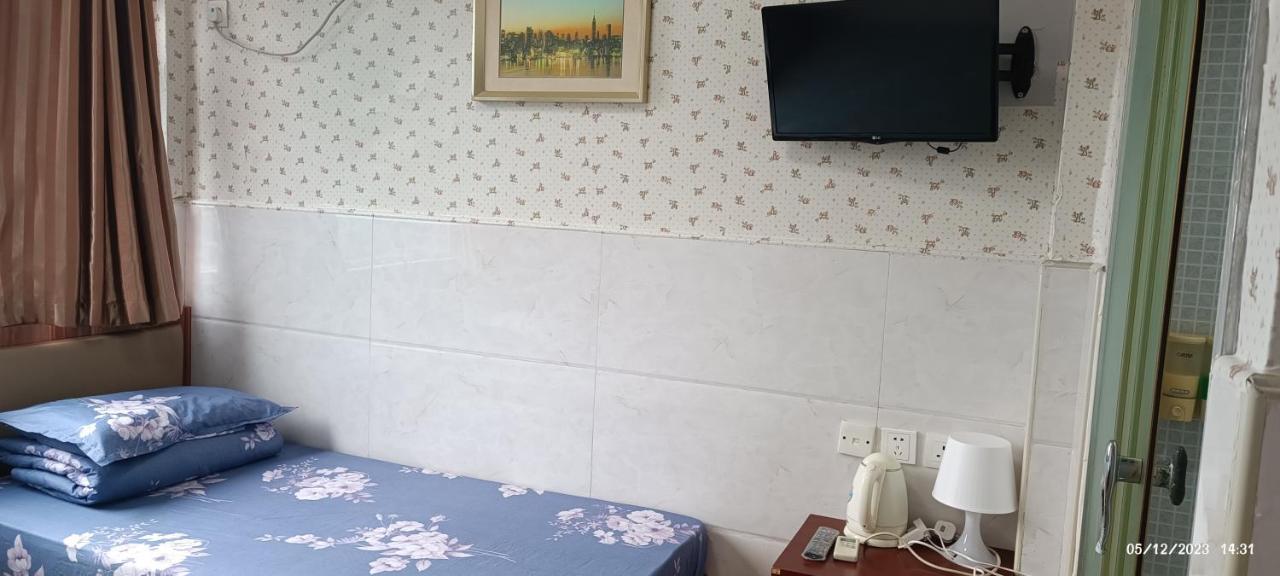 The Cultural Crashpad - 康乃馨旅館 Гонконг Экстерьер фото