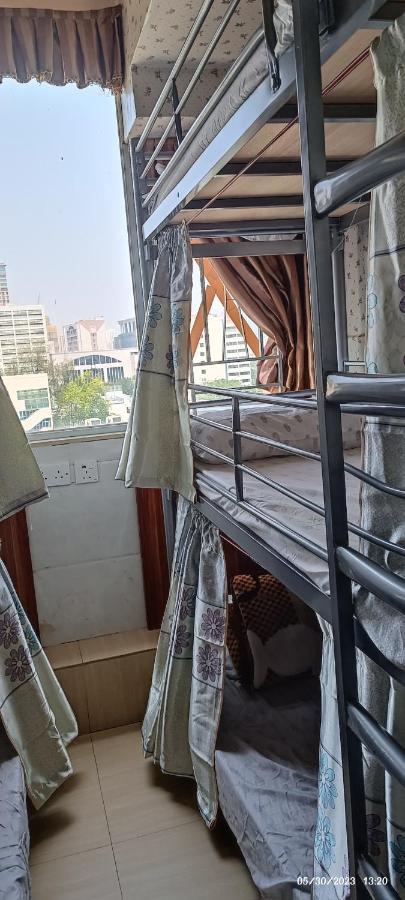 The Cultural Crashpad - 康乃馨旅館 Гонконг Экстерьер фото