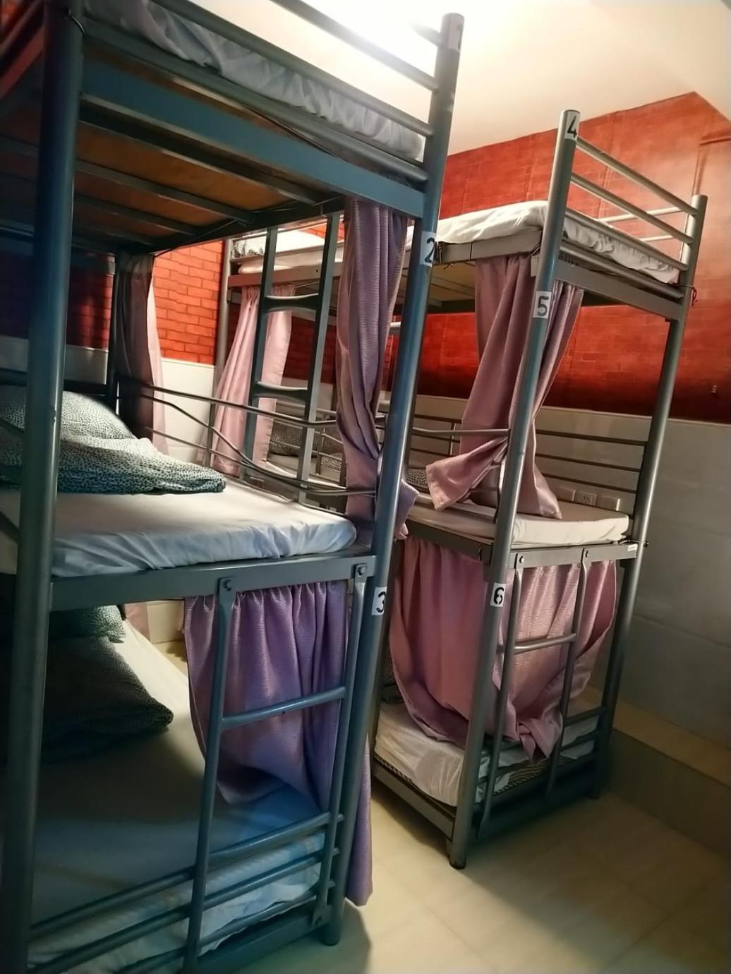 The Cultural Crashpad - 康乃馨旅館 Гонконг Экстерьер фото